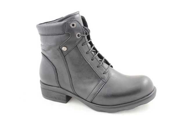 Schoenen store reyskens waterschei