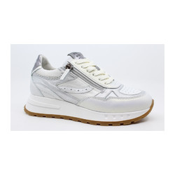 Piedi Nudi - KIRA 02.01